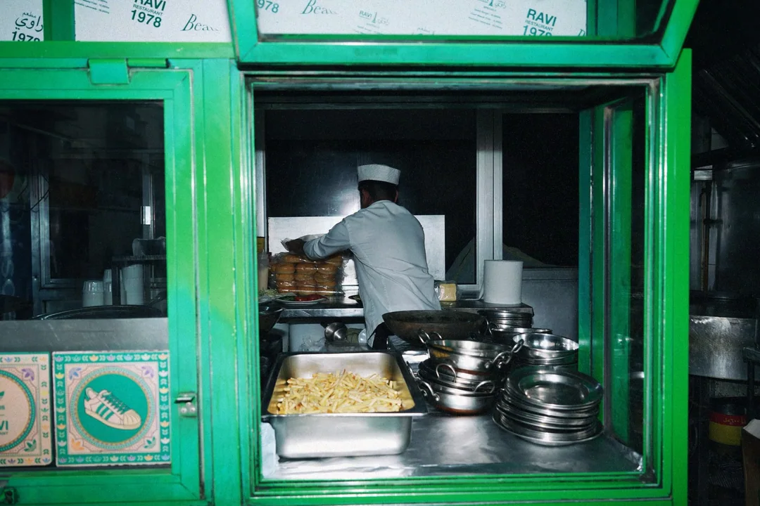 Beau, Ravi Restaurant